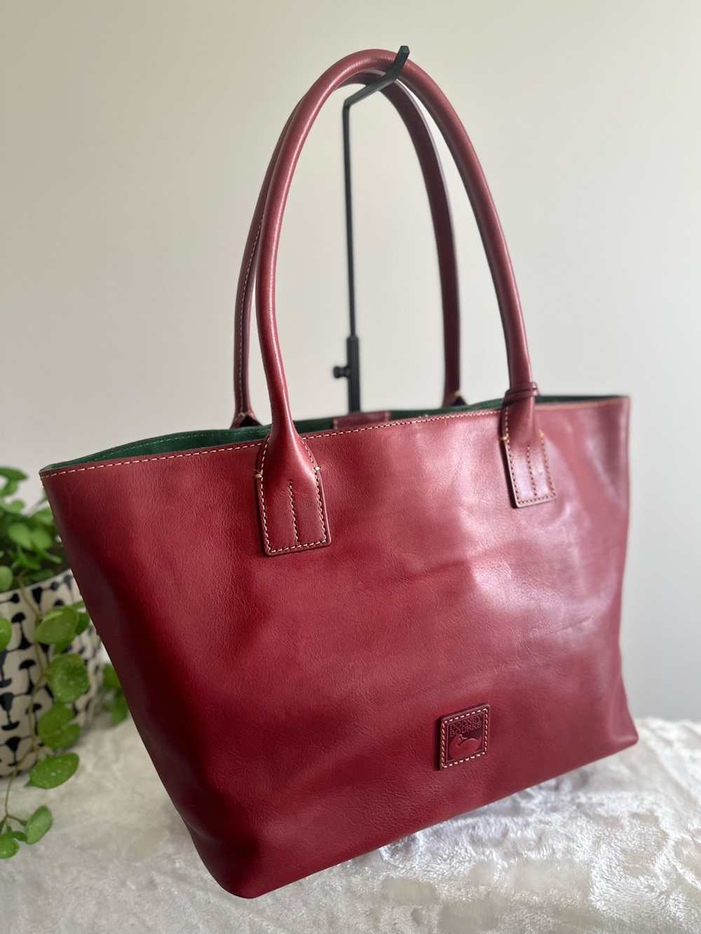 Dooney & Bourke Medium Russell Florentine Leather Toe in Bordeaux NWOT - Picture 3 of 12